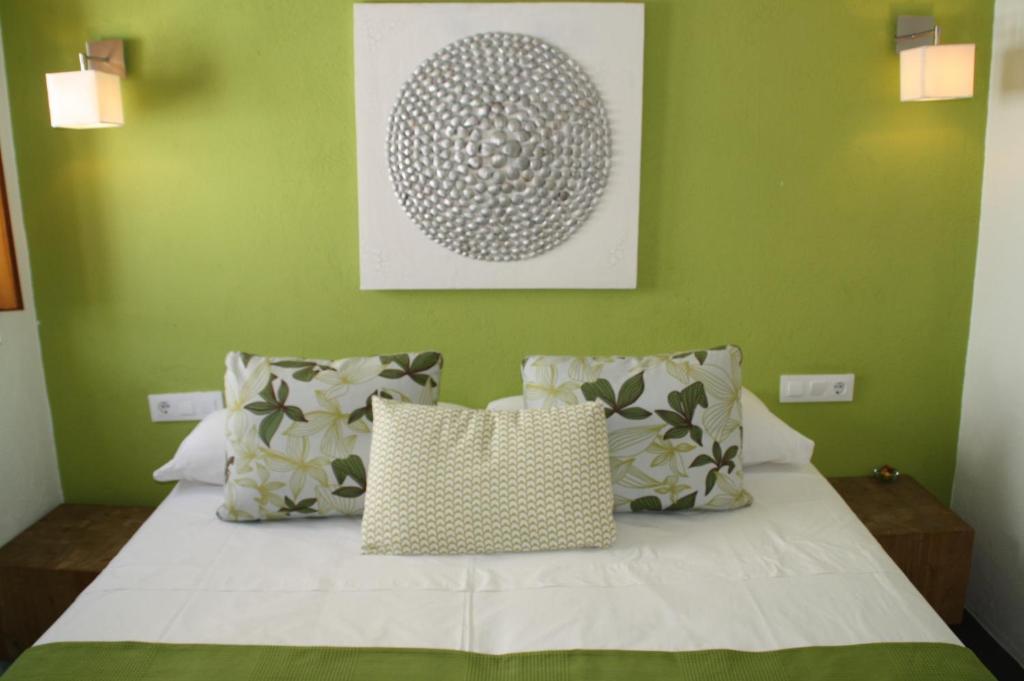Triple Room,11632034:JPEG